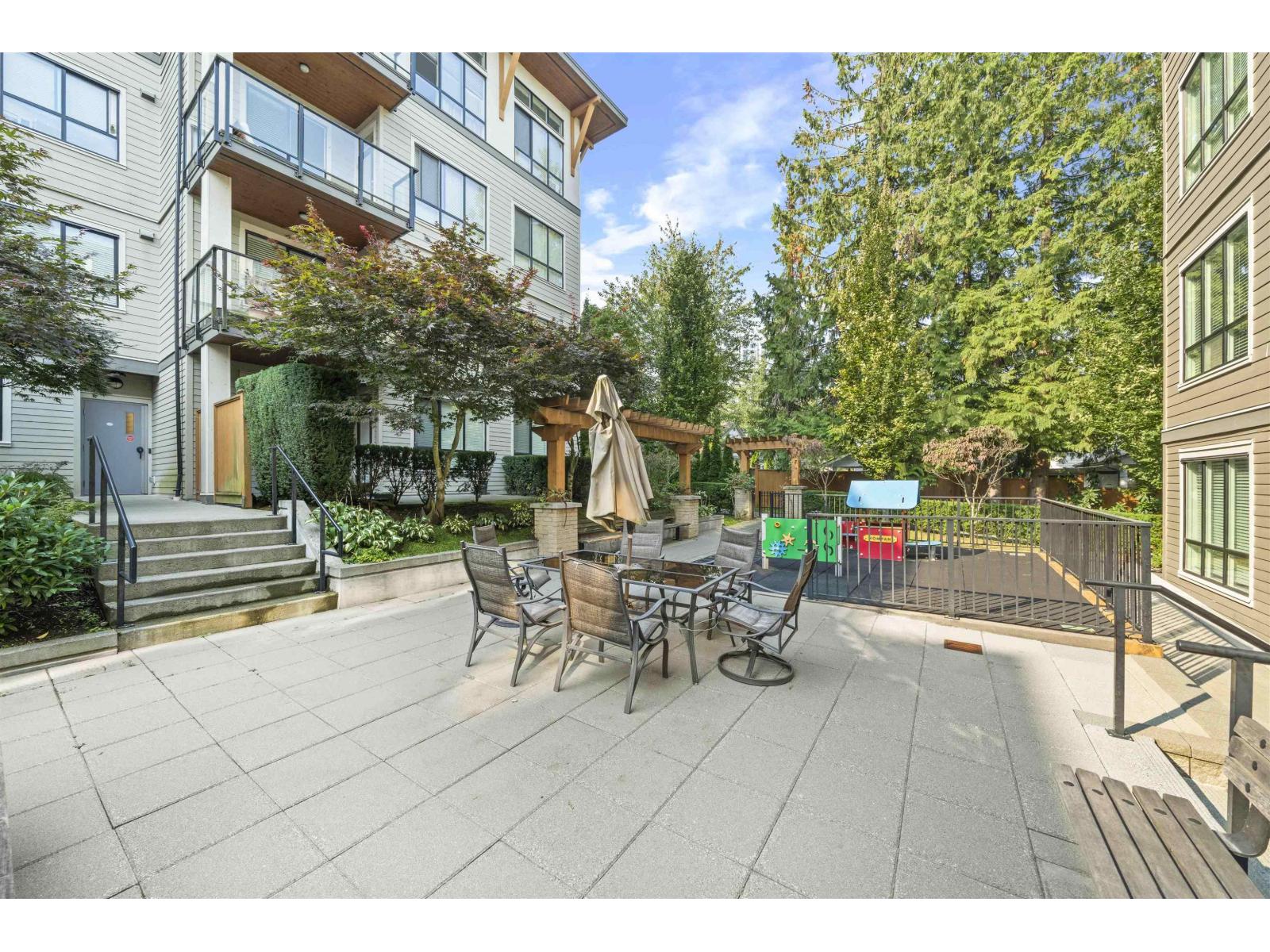 Photo 17 of 510 15388 105 Avenue, Surrey BC