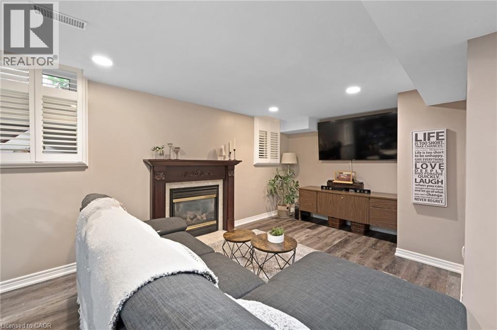 Photo 28 of 477 Burnett Avenue, Cambridge ON