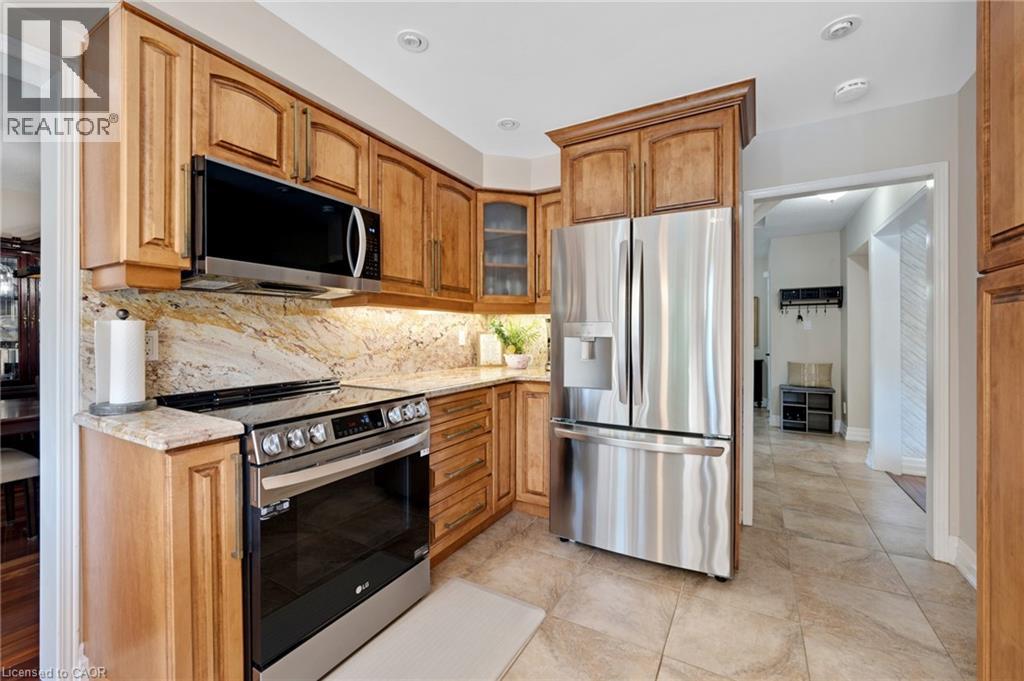 Photo 10 of 477 Burnett Avenue, Cambridge ON
