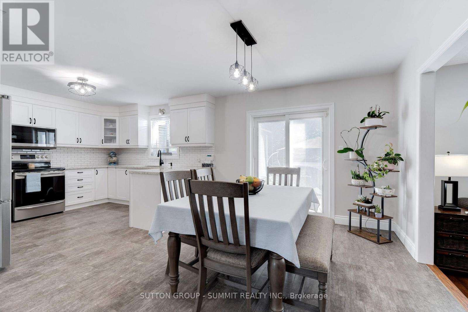 Photo 12 of 10 Scottswood Lane, Haldimand ON