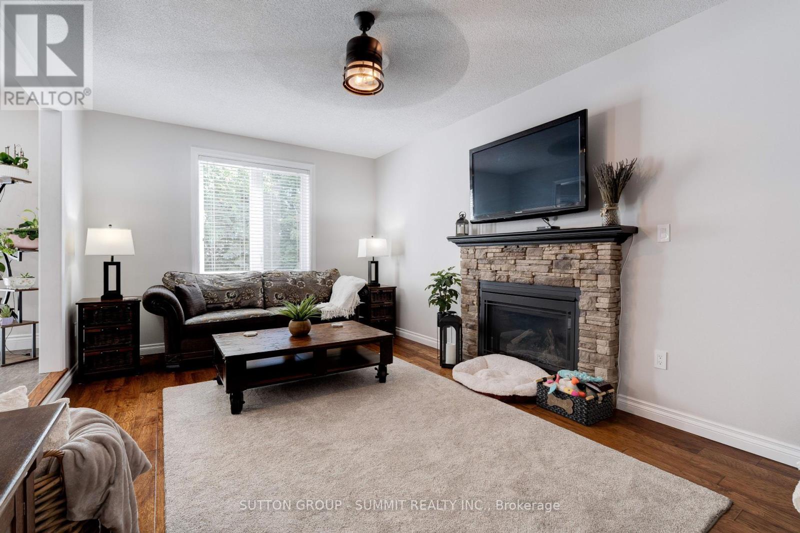 Photo 13 of 10 Scottswood Lane, Haldimand ON