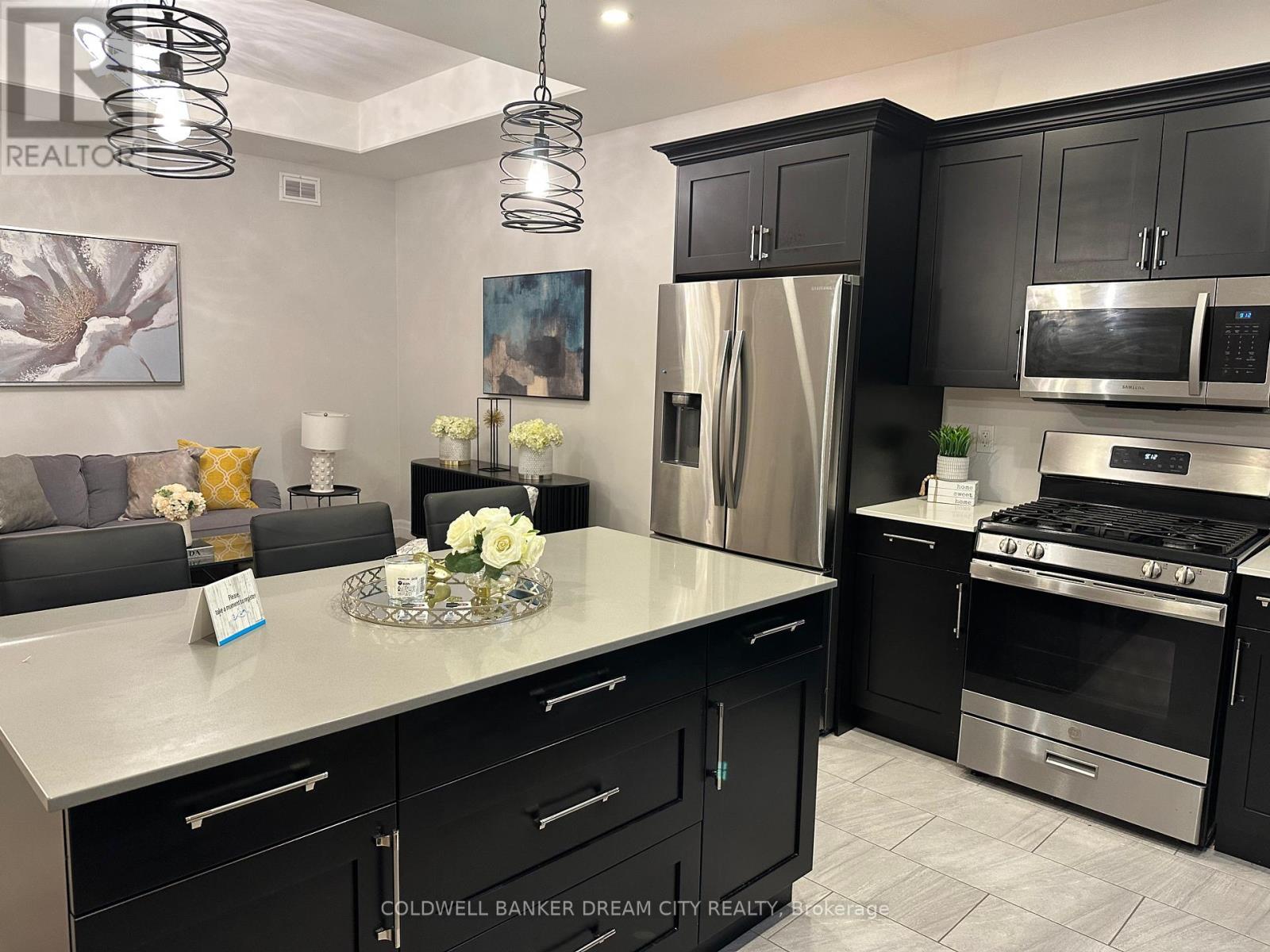 Photo 5 of 28 Matheos Crescent, Quinte West ON