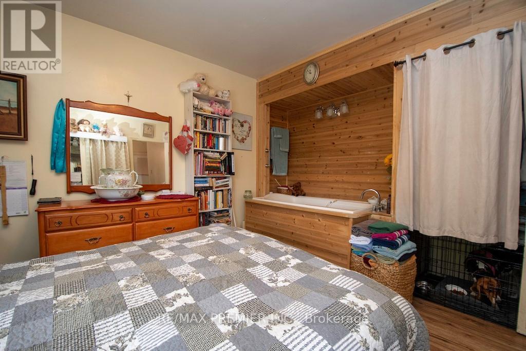 Photo 15 of 2704 Television Road, Dourodummer ON