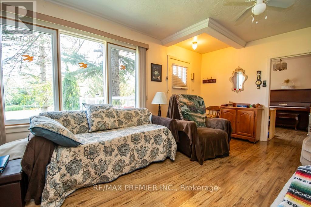 Photo 8 of 2704 Television Road, Dourodummer ON