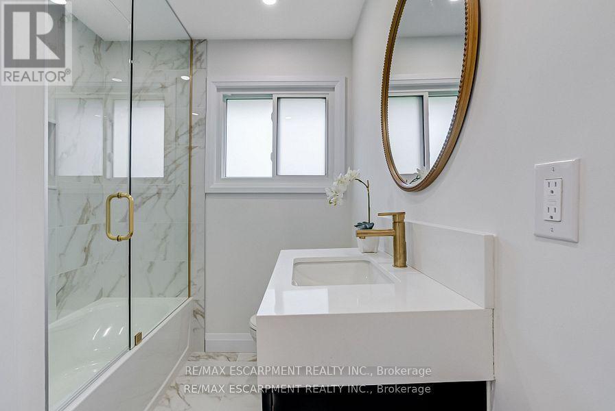 Photo 29 of 13 Skyland Drive, Hamilton ON