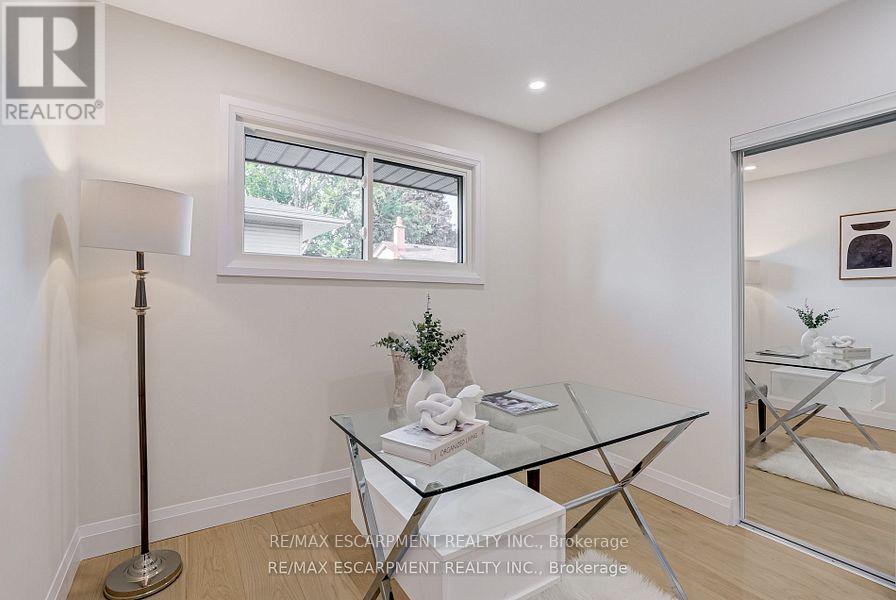 Photo 34 of 13 Skyland Drive, Hamilton ON
