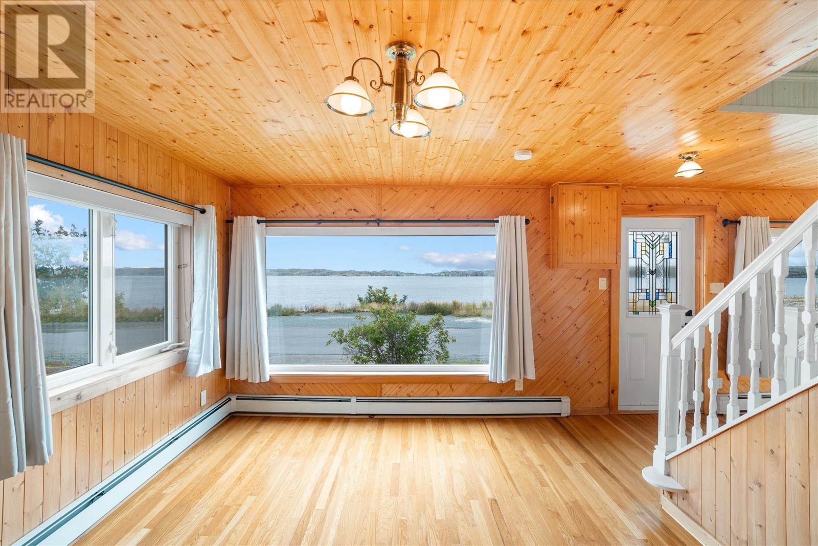 Photo 11 of 501 Water Street, Bay Roberts NL