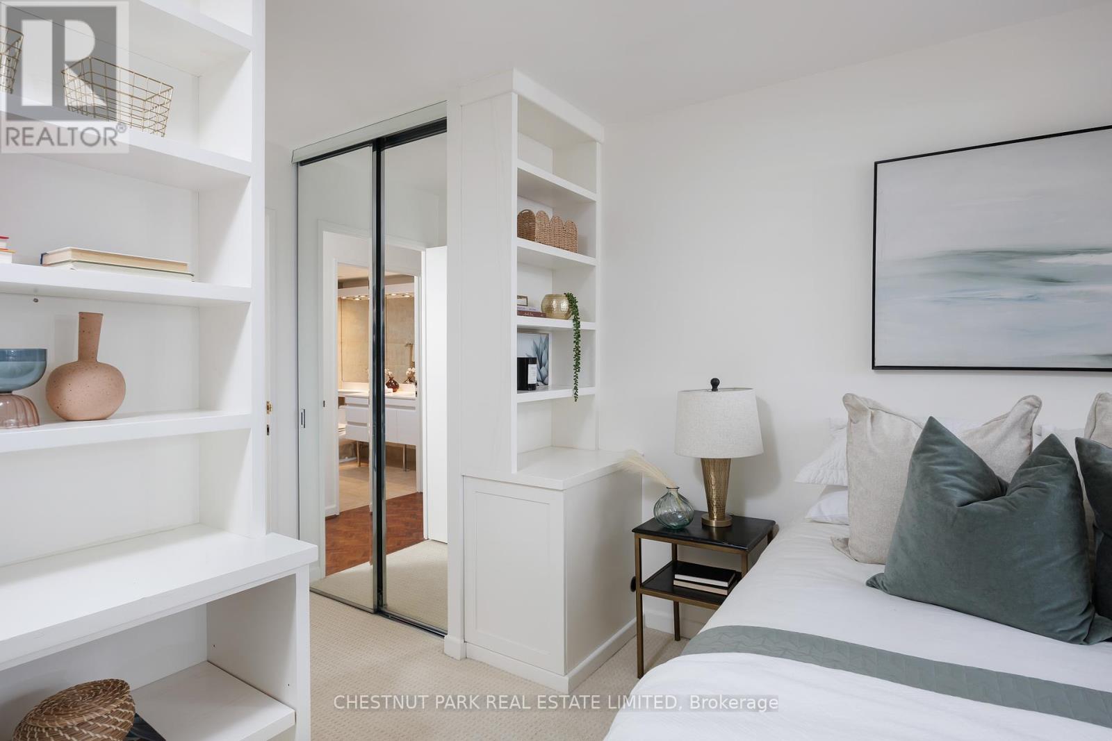 Photo 31 of 1903 62 Wellesley Street W, Toronto ON