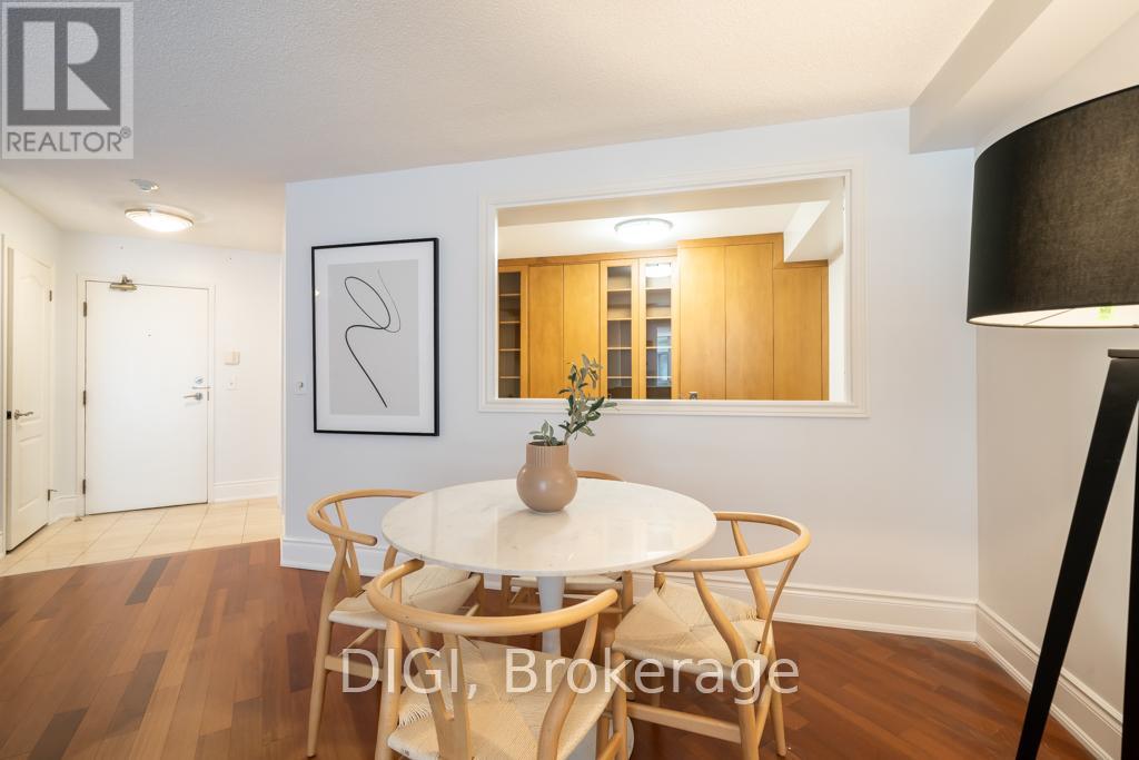 Photo 5 of 406 75 York Mills Road, Toronto ON