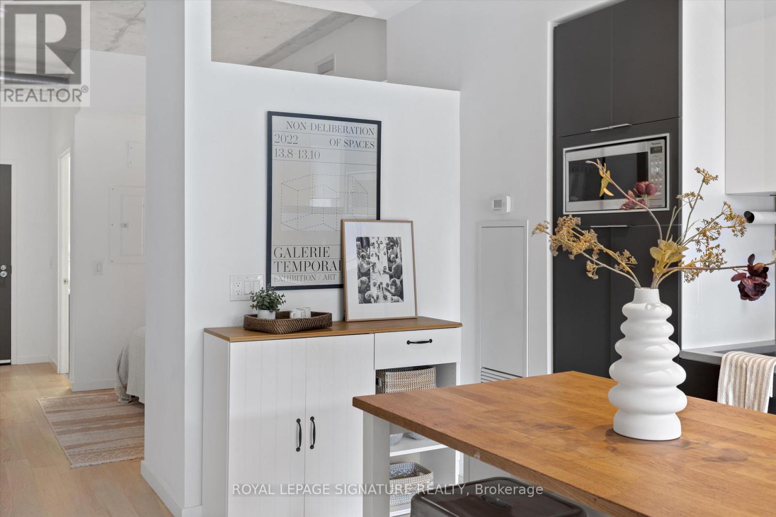 Photo 15 of 707 170 Bayview Avenue, Toronto ON