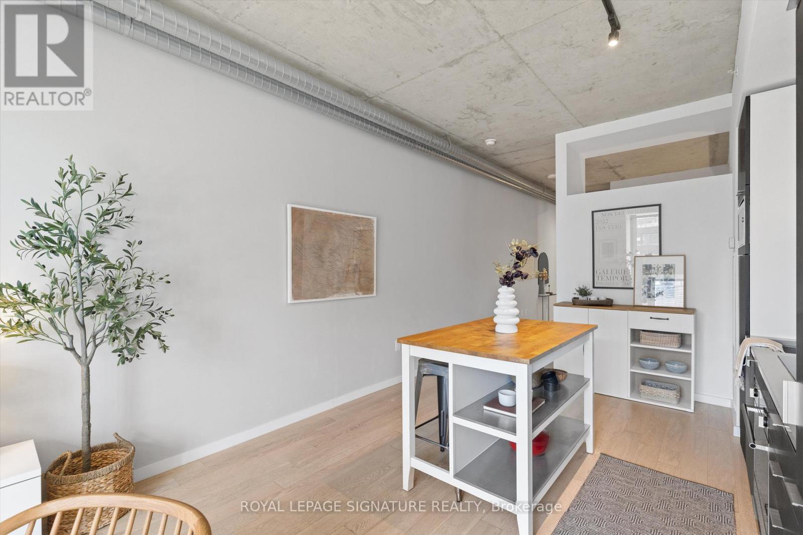 Photo 18 of 707 170 Bayview Avenue, Toronto ON