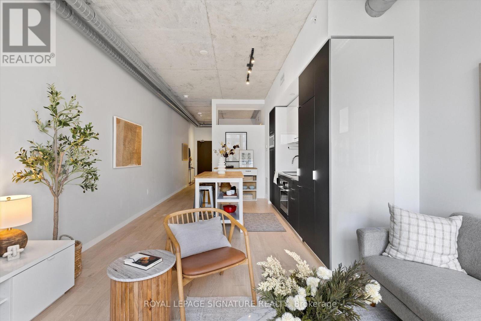Photo 24 of 707 170 Bayview Avenue, Toronto ON