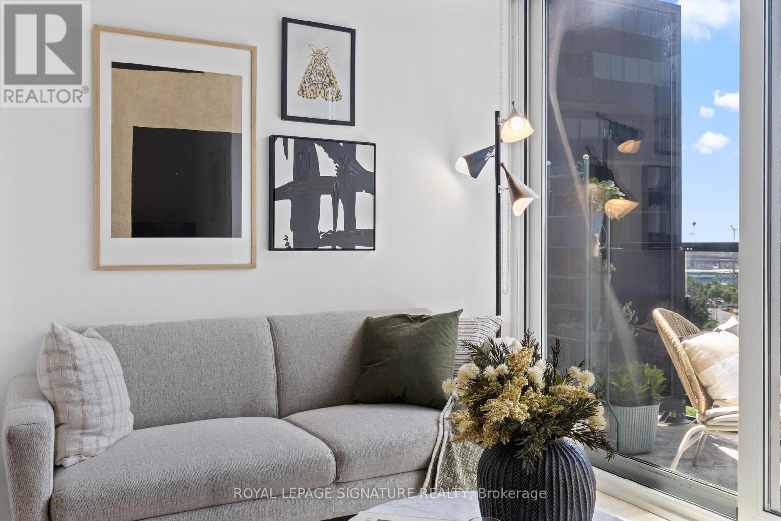 Photo 25 of 707 170 Bayview Avenue, Toronto ON