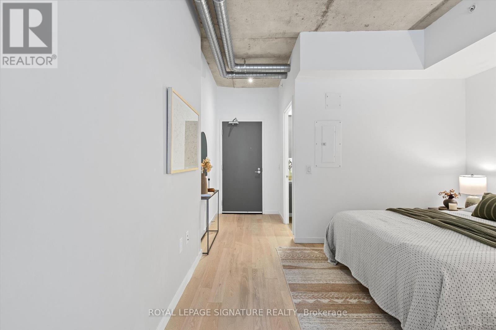 Photo 6 of 707 170 Bayview Avenue, Toronto ON