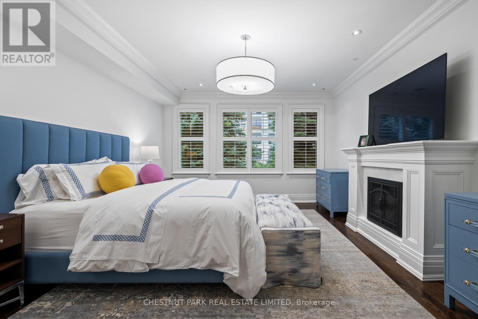 Photo 20 of 90 Pleasant Boulevard, Toronto ON
