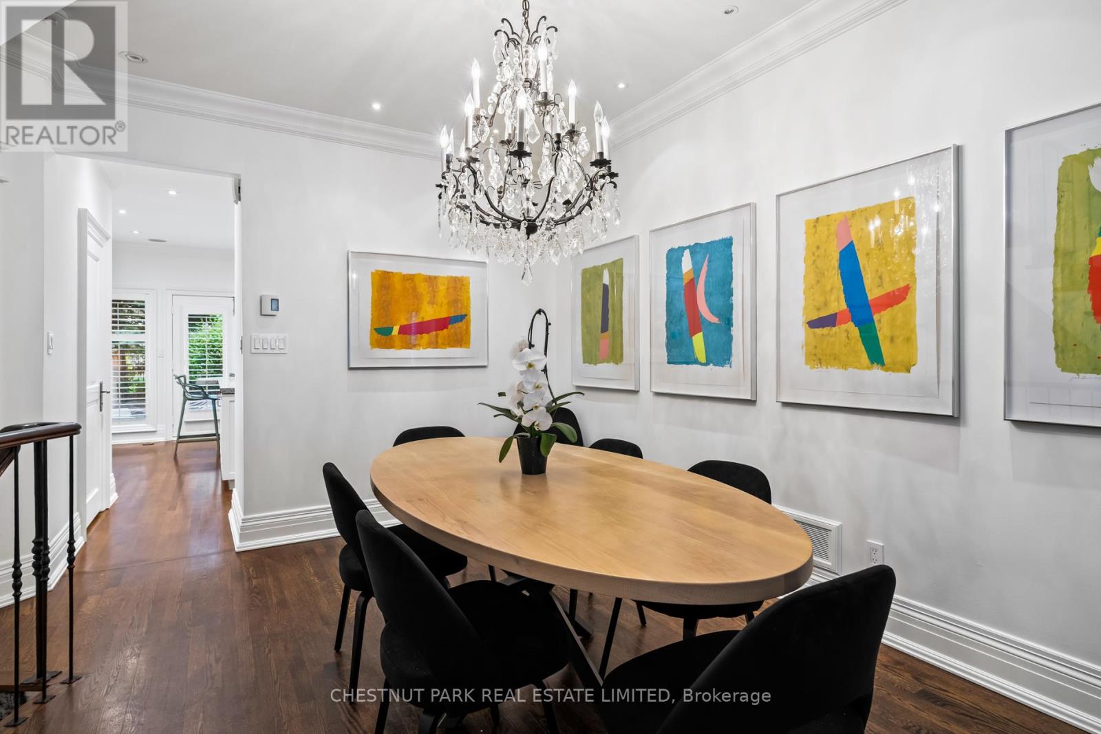 Photo 9 of 90 Pleasant Boulevard, Toronto ON