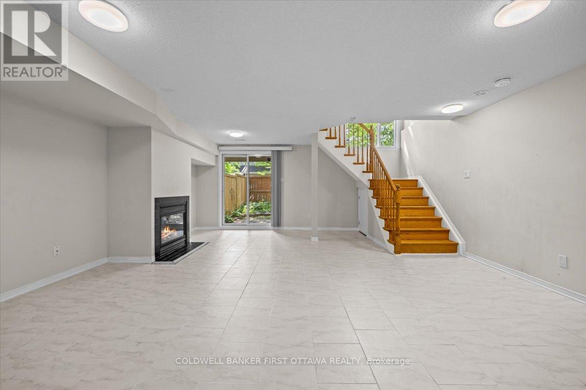 Photo 14 of 18 Maxton Private, Ottawa ON
