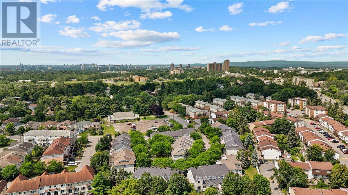 Photo 34 of 18 Maxton Private, Ottawa ON