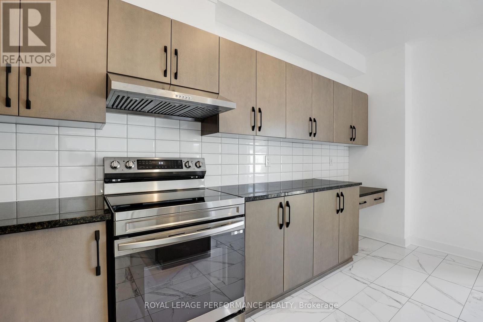 Photo 18 of A 32 Dun Skipper Way, Ottawa ON