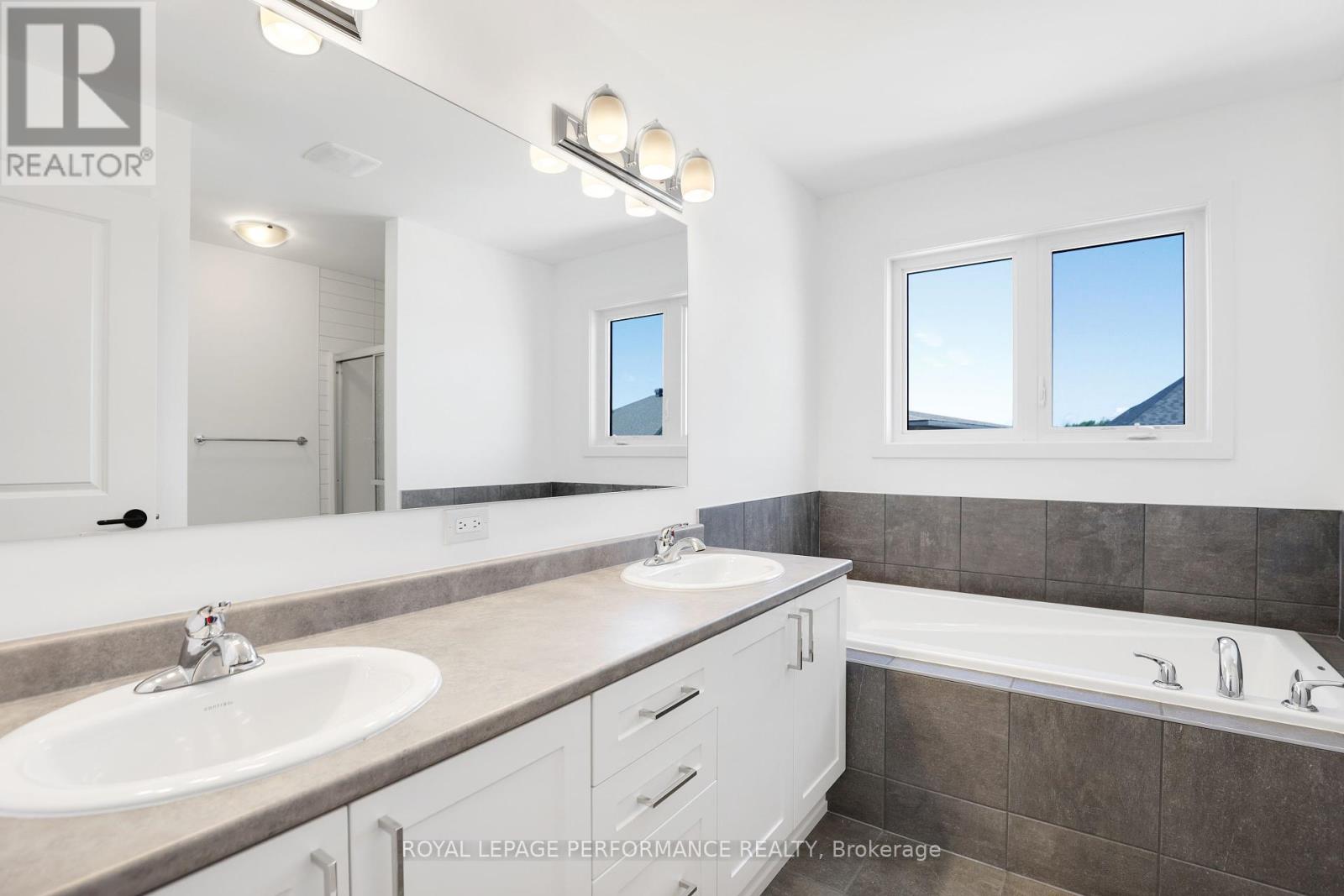 Photo 23 of A 32 Dun Skipper Way, Ottawa ON