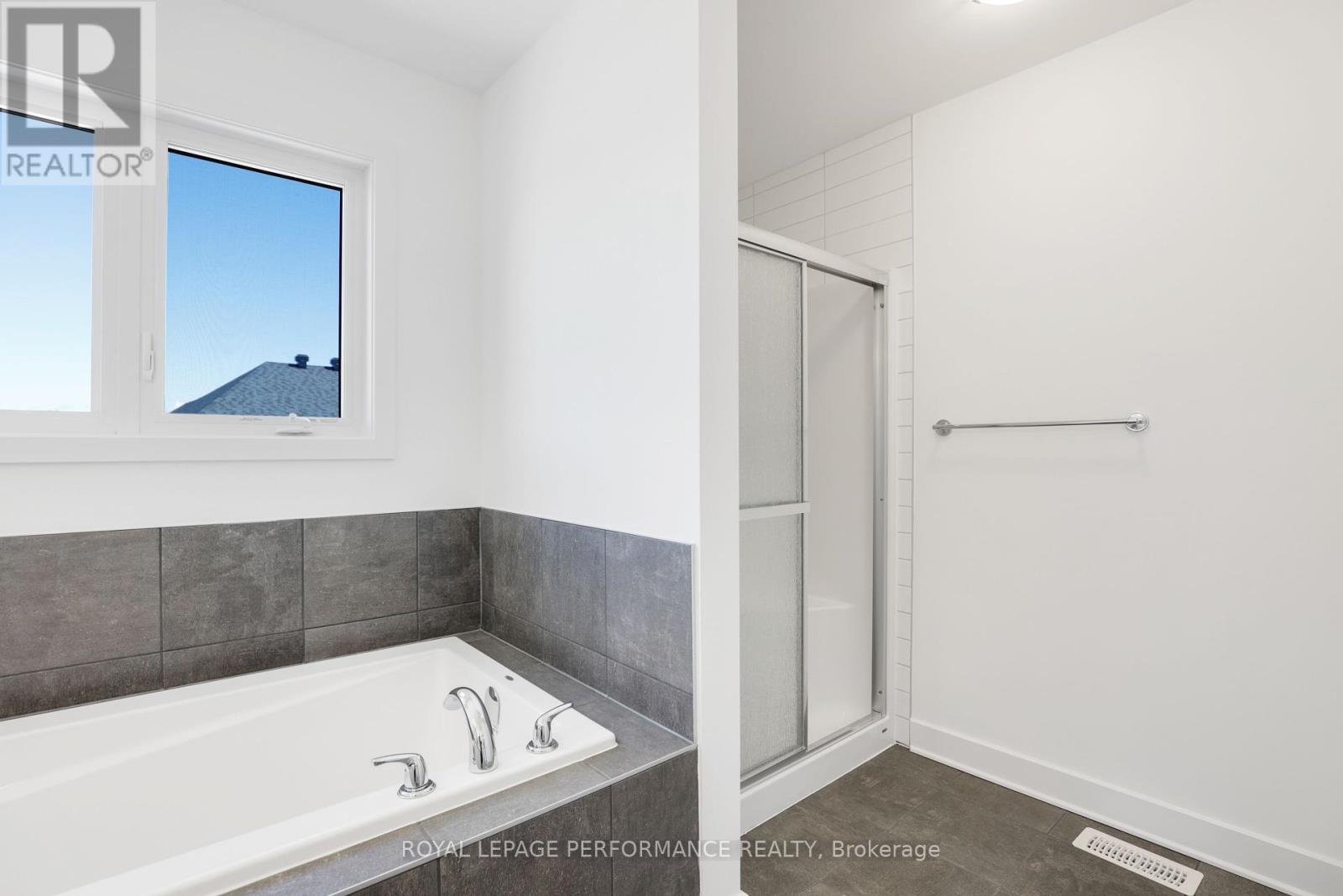 Photo 24 of A 32 Dun Skipper Way, Ottawa ON