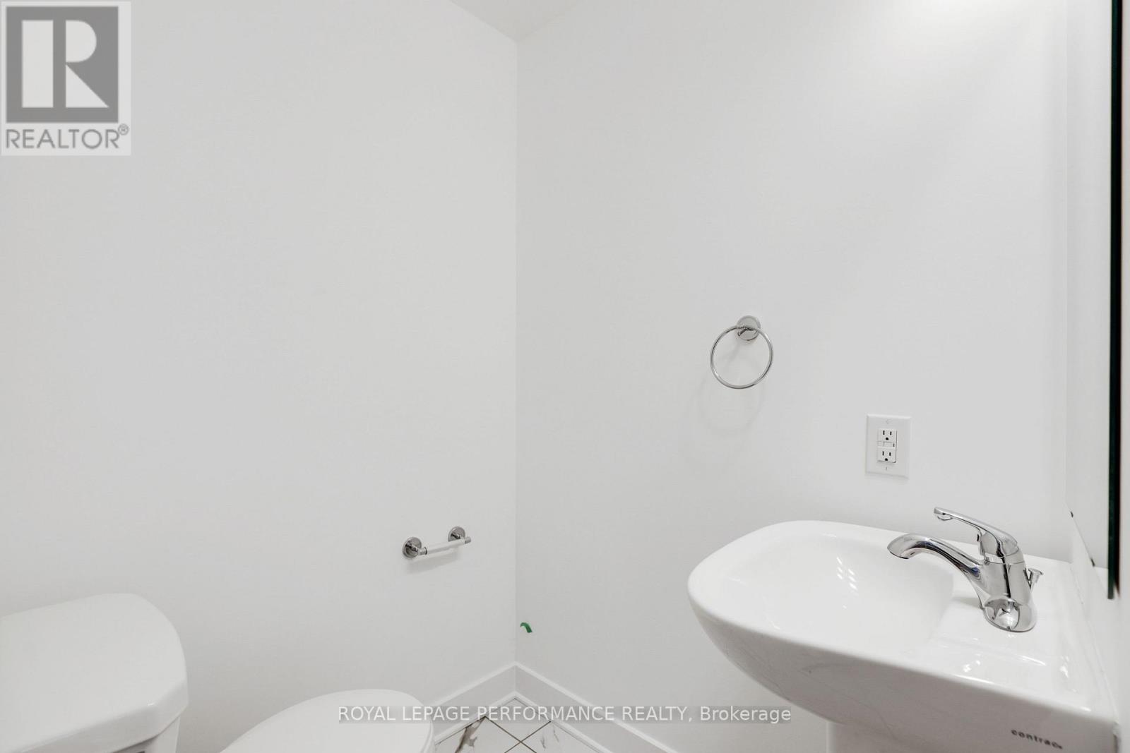 Photo 35 of A 32 Dun Skipper Way, Ottawa ON