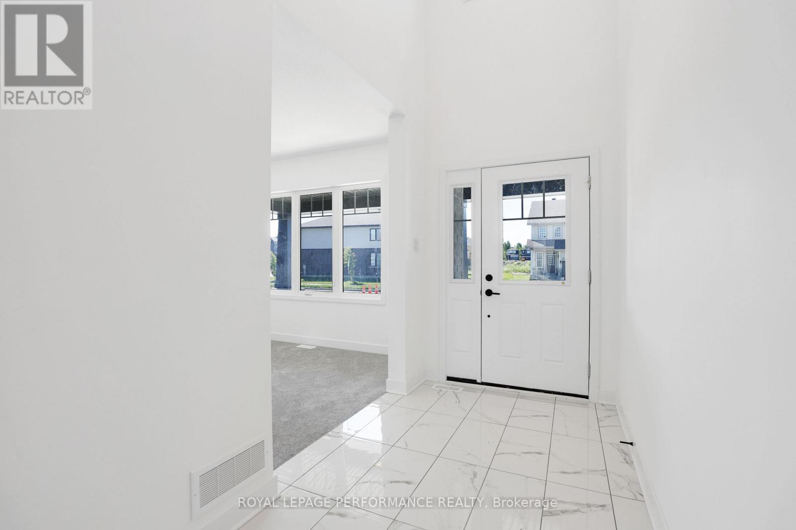 Photo 6 of A 32 Dun Skipper Way, Ottawa ON