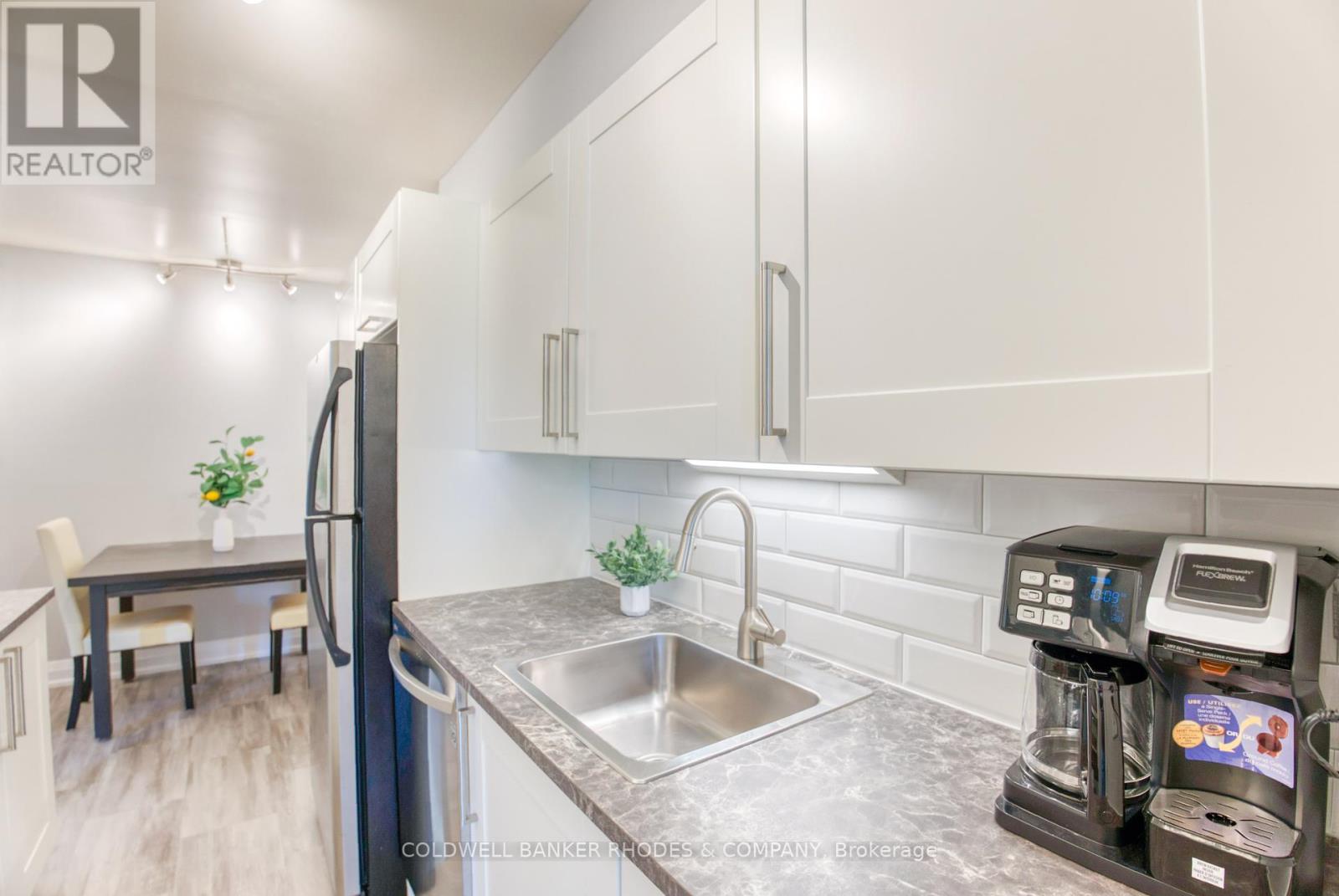 Photo 14 of 2 Saxton Private, Ottawa ON