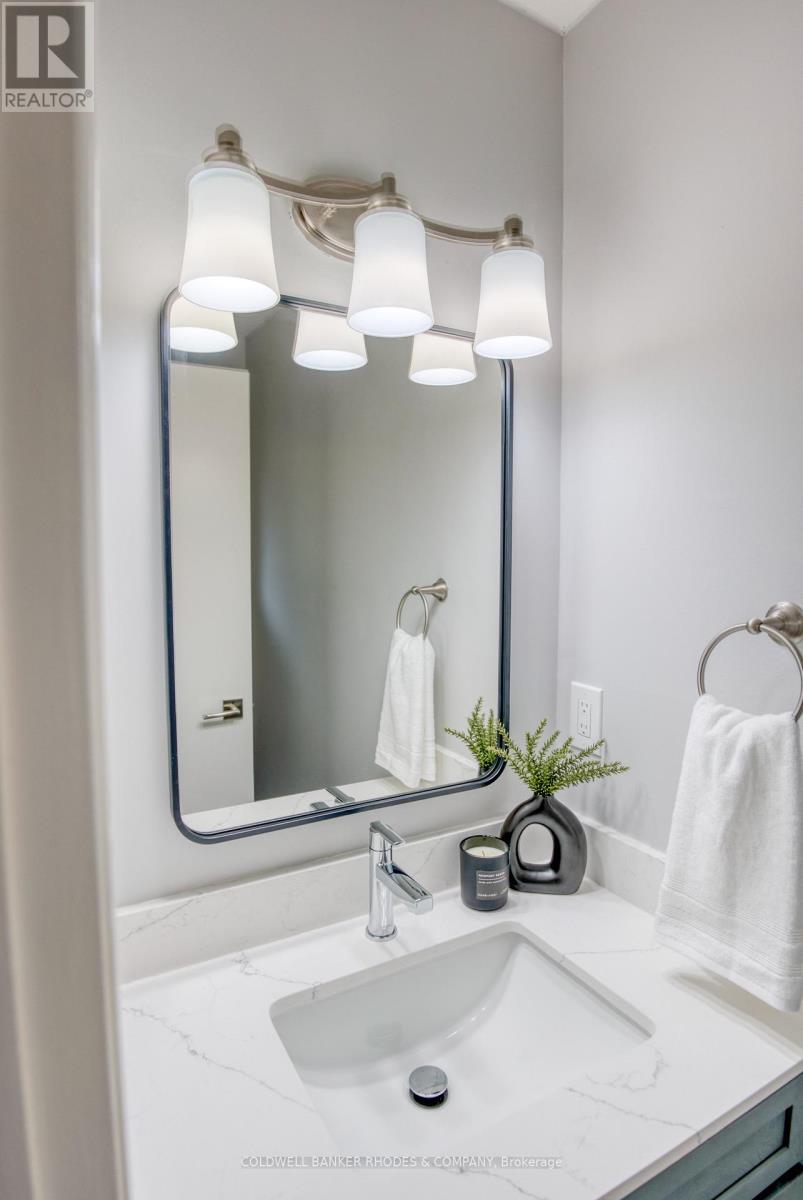 Photo 20 of 2 Saxton Private, Ottawa ON