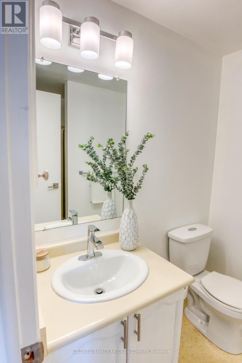 Photo 29 of 2 Saxton Private, Ottawa ON