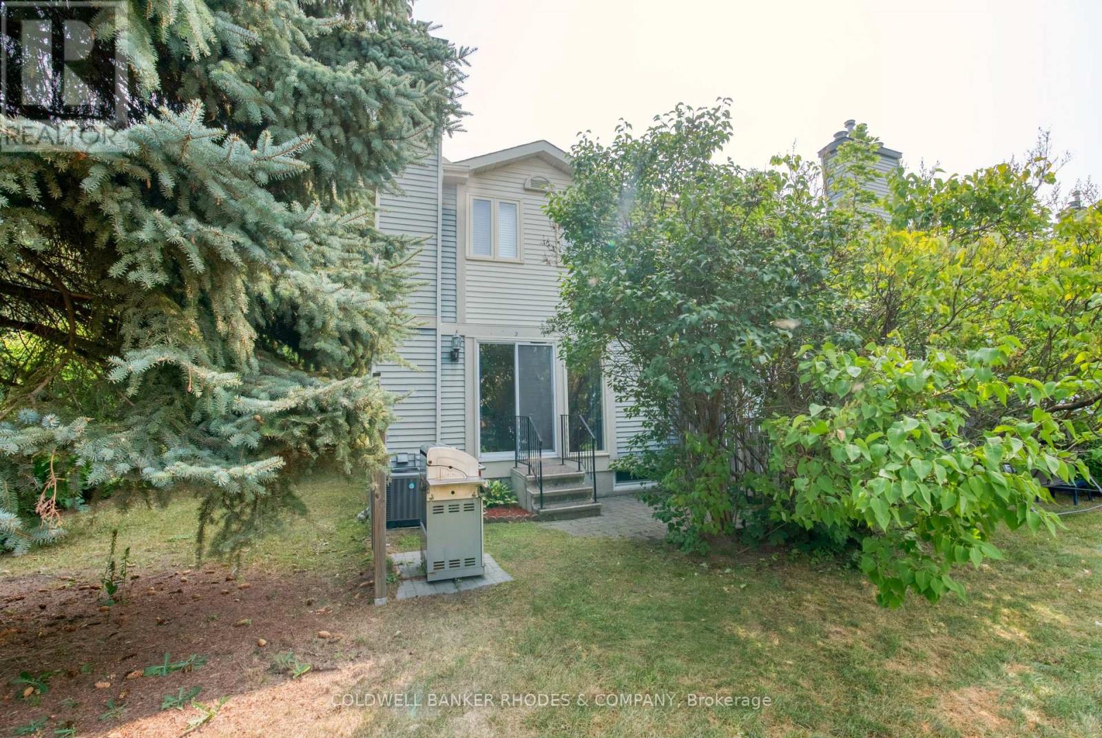 Photo 30 of 2 Saxton Private, Ottawa ON