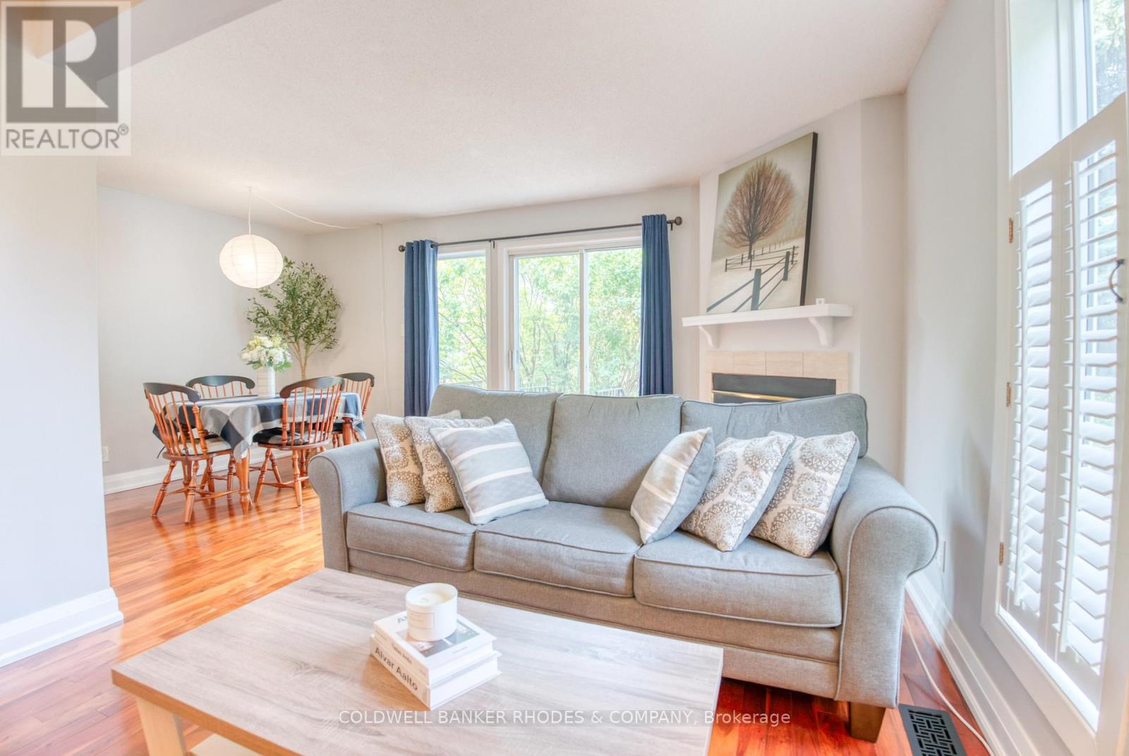 Photo 8 of 2 Saxton Private, Ottawa ON