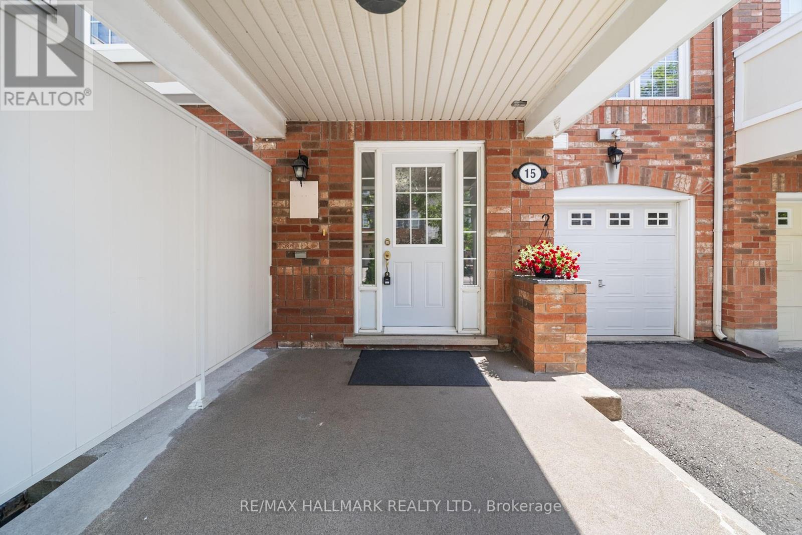 Photo 31 of 15 Snowgoose Terrace, Toronto ON
