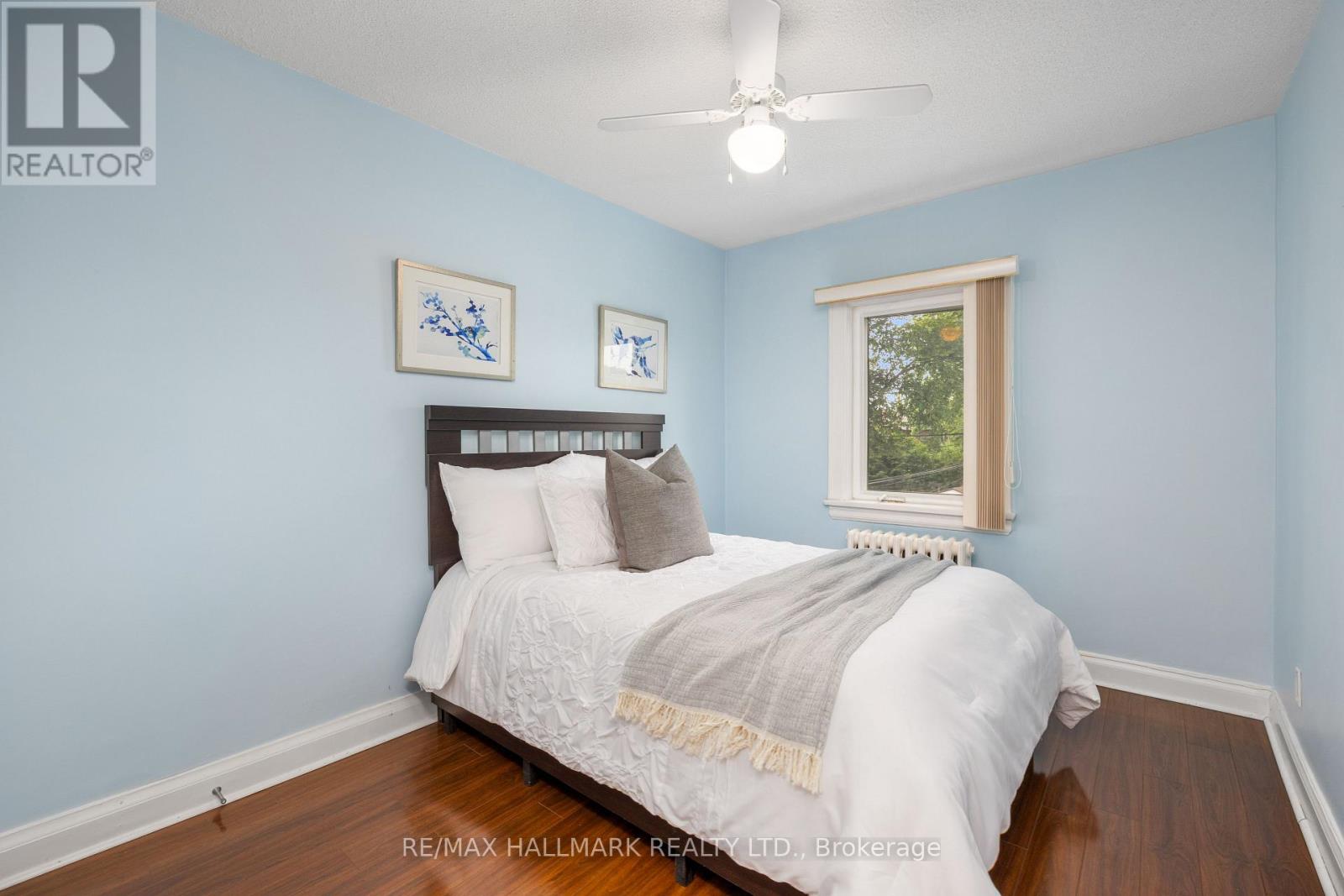 Photo 18 of 236 Dewhurst Boulevard N, Toronto ON