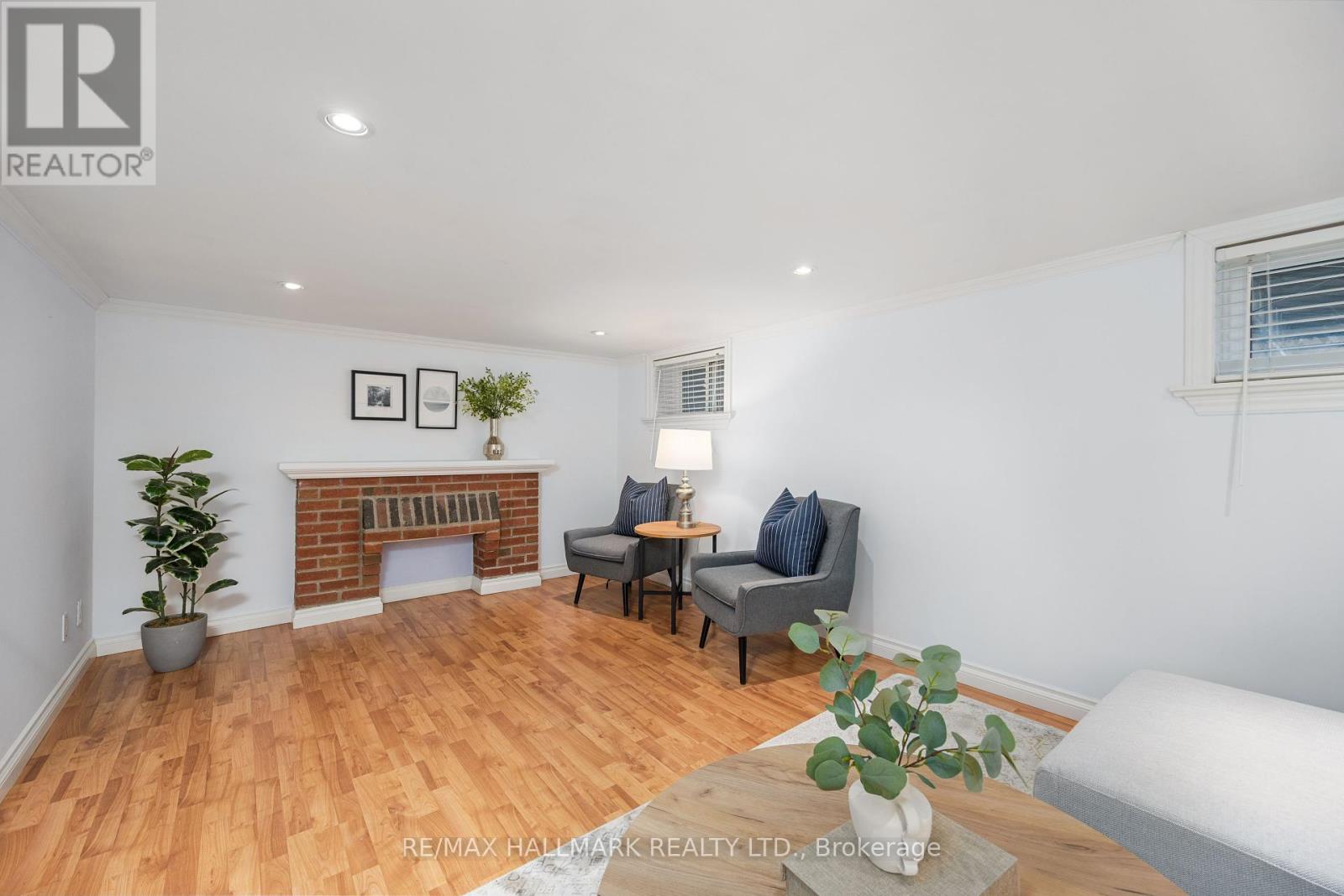 Photo 23 of 236 Dewhurst Boulevard N, Toronto ON