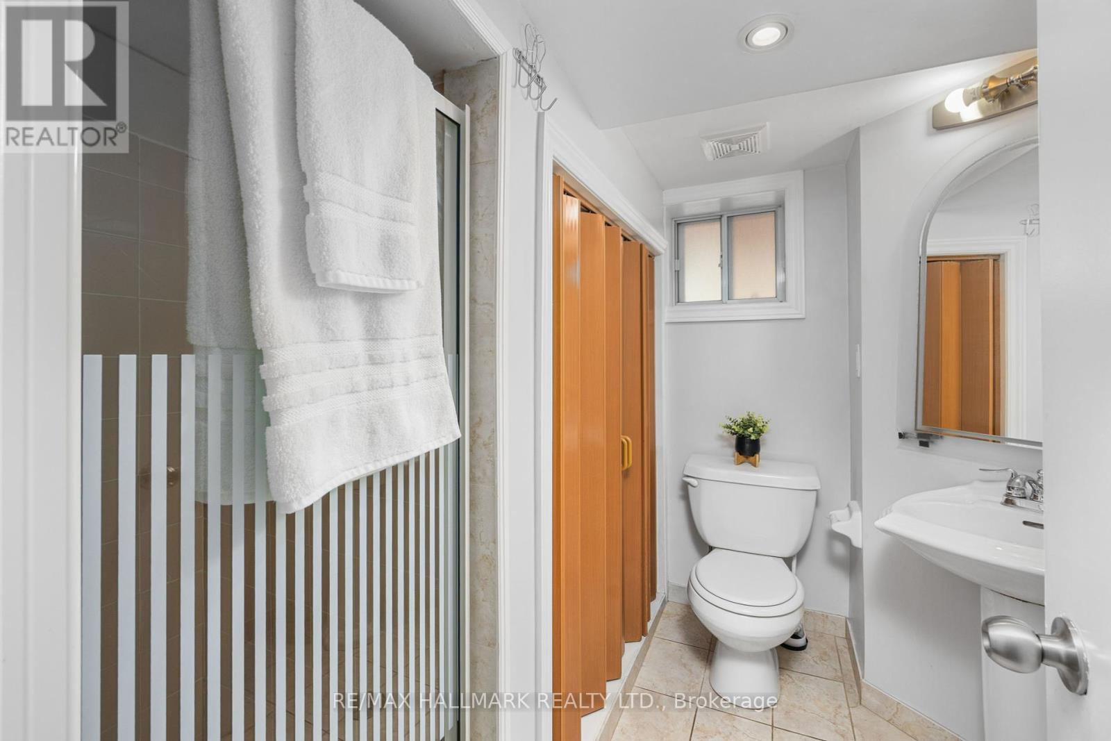 Photo 28 of 236 Dewhurst Boulevard N, Toronto ON