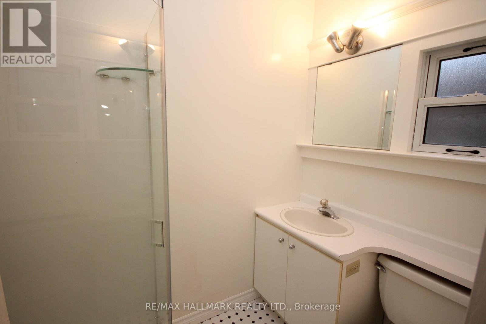 Photo 12 of 31 Hiawatha Road, Toronto ON