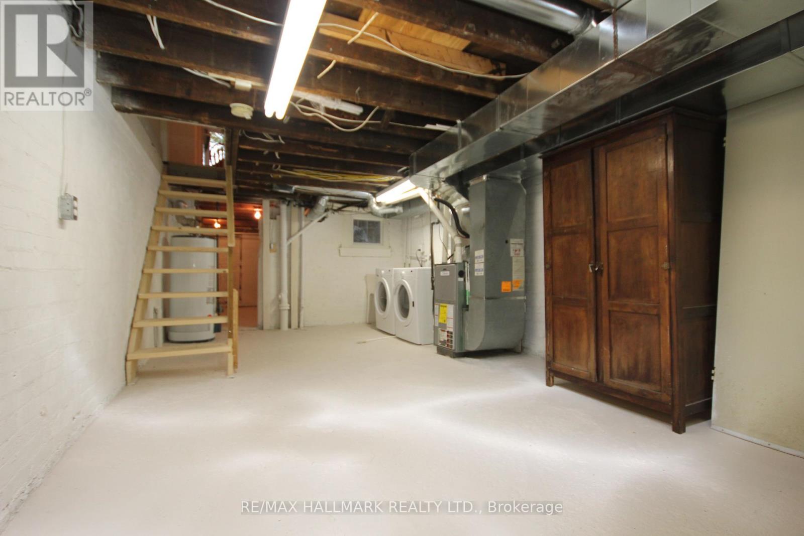 Photo 13 of 31 Hiawatha Road, Toronto ON
