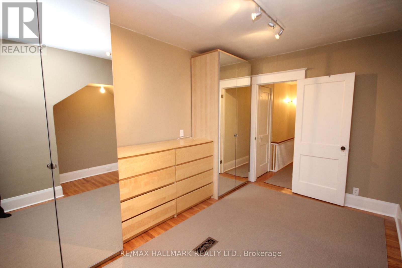 Photo 9 of 31 Hiawatha Road, Toronto ON