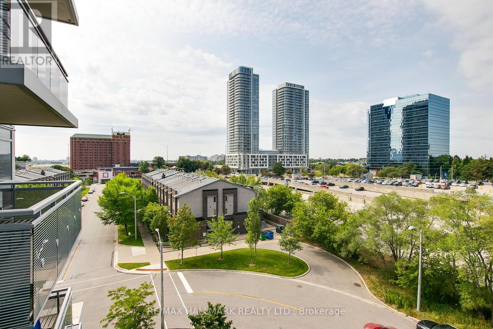Photo 12 of 522 275 Village Green Square, Toronto ON