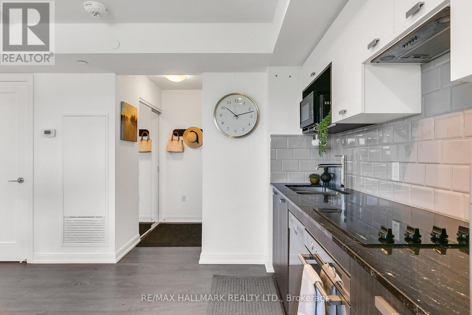 Photo 14 of 522 275 Village Green Square, Toronto ON