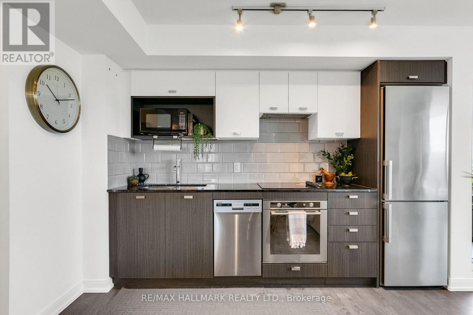 Photo 16 of 522 275 Village Green Square, Toronto ON