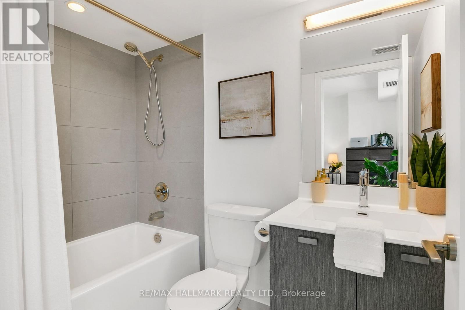 Photo 24 of 522 275 Village Green Square, Toronto ON