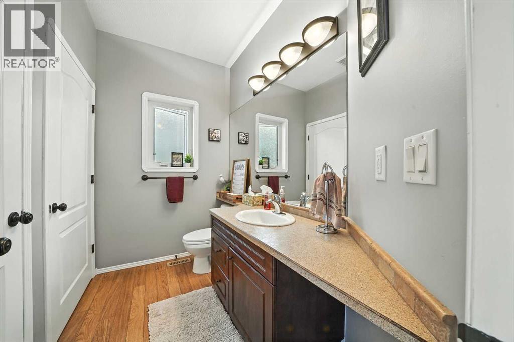 Photo 8 of 187 Inkster Close, Red Deer AB