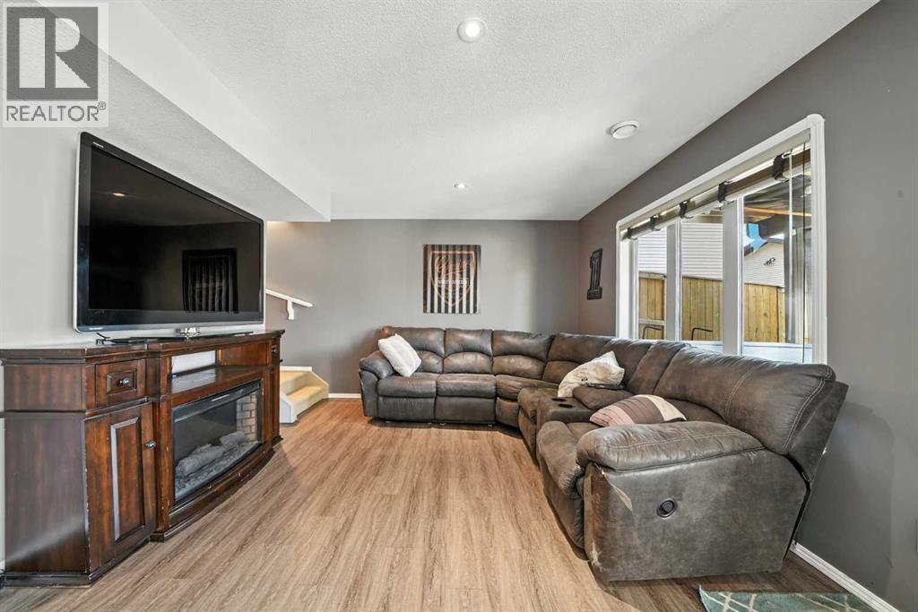 Photo 14 of 187 Inkster Close, Red Deer AB