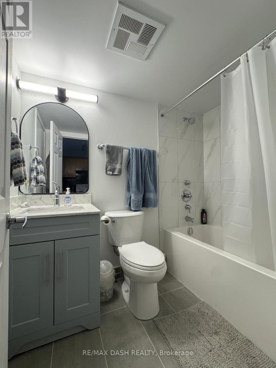 Photo 7 of 154 415 Jarvis Street, Toronto ON