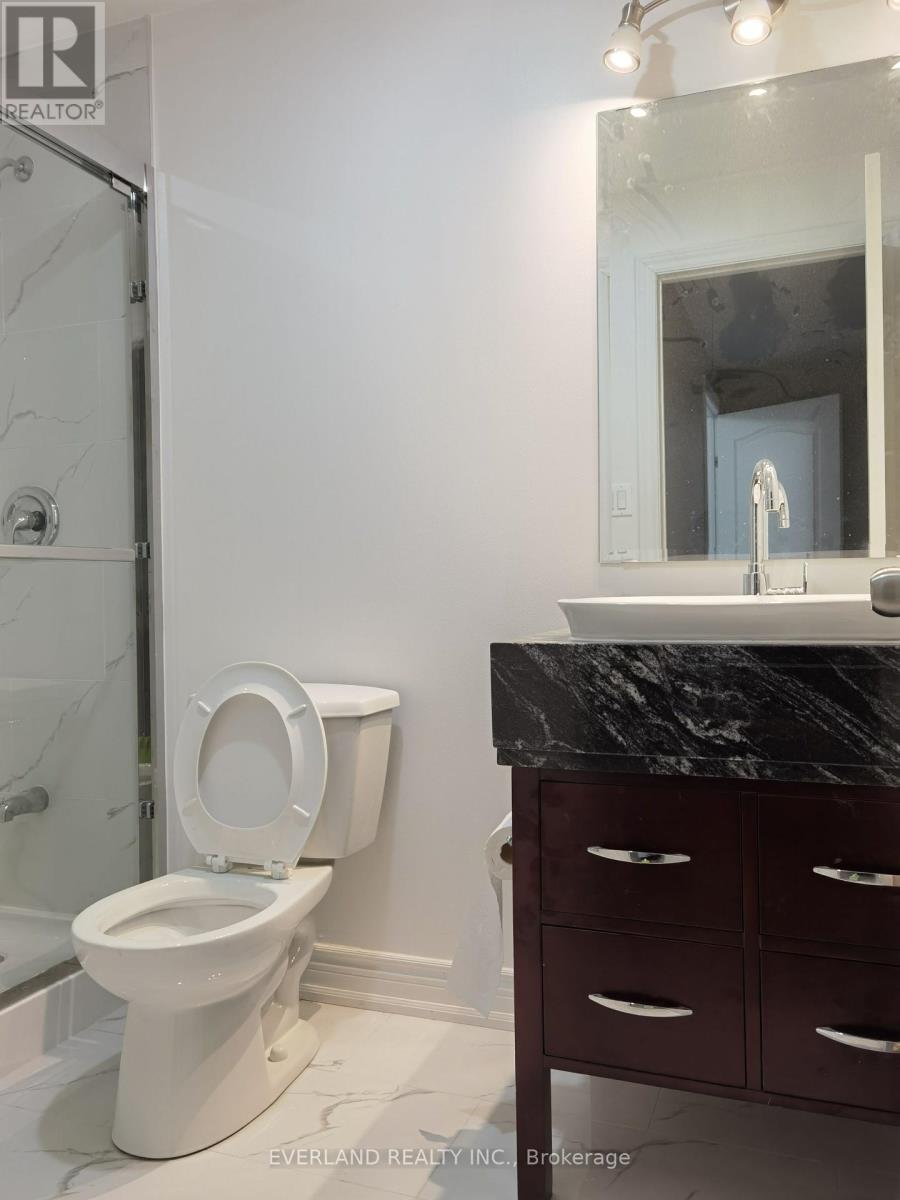 Photo 8 of Basement 109 Brookside Road, Richmond Hill ON