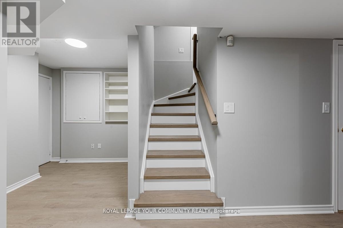 Photo 1 of Bsmnt 35 Cedarhurst Drive, Richmond Hill ON