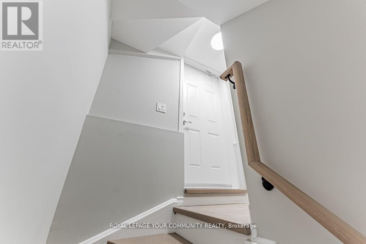 Photo 17 of Bsmnt 35 Cedarhurst Drive, Richmond Hill ON