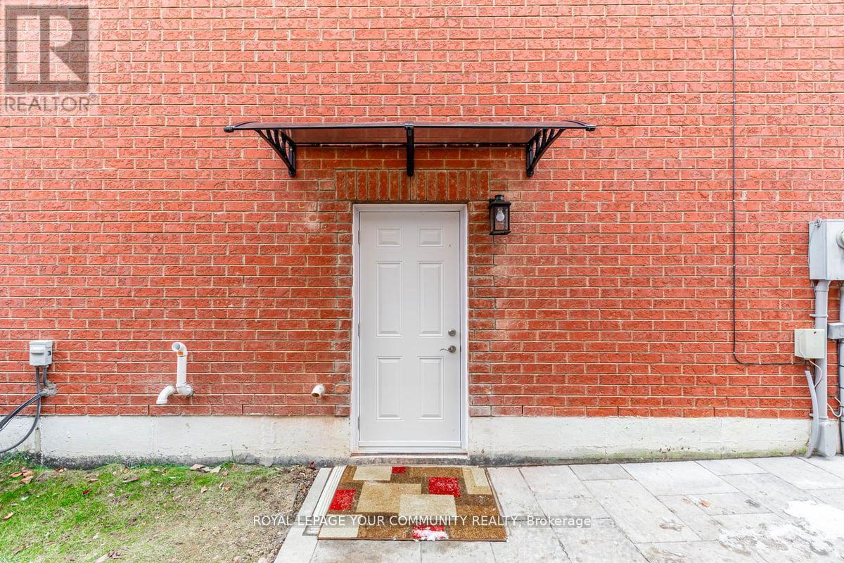 Photo 21 of Bsmnt 35 Cedarhurst Drive, Richmond Hill ON